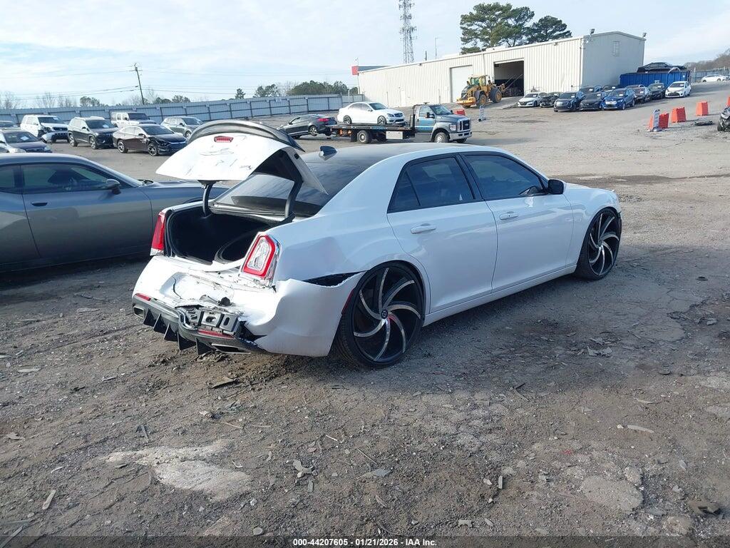 2C3CCABG2KH515525 2019 CHRYSLER 300 photo no. 4