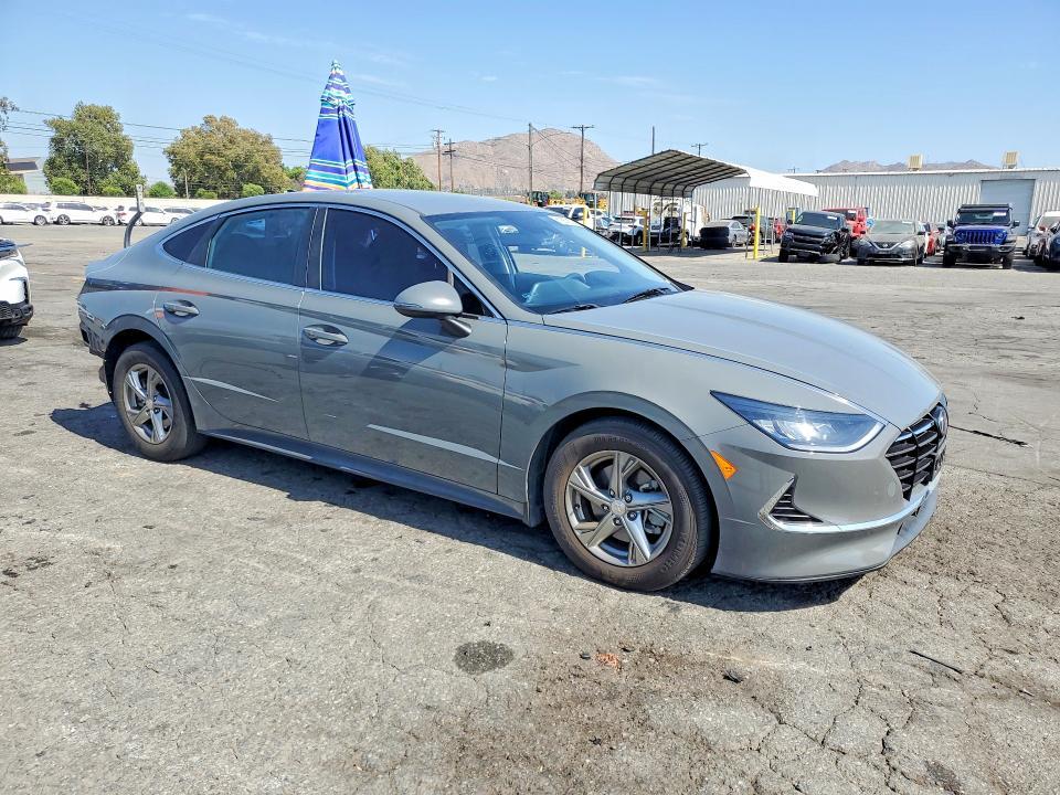 2022 HYUNDAI SONATA SE — Фото 4 из 12