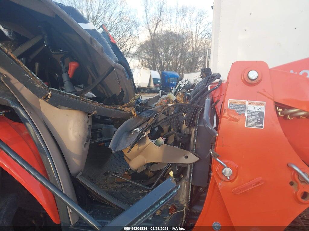 KBUMFCDCPN8G94919 2022 KUBOTA M70602D TRACTOR photo no. 7