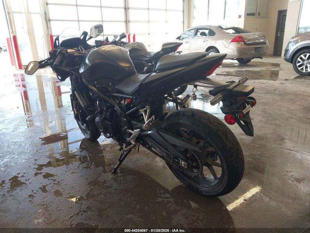 MLHPC7051R5000452 2024 HONDA CBR500 photo no. 3