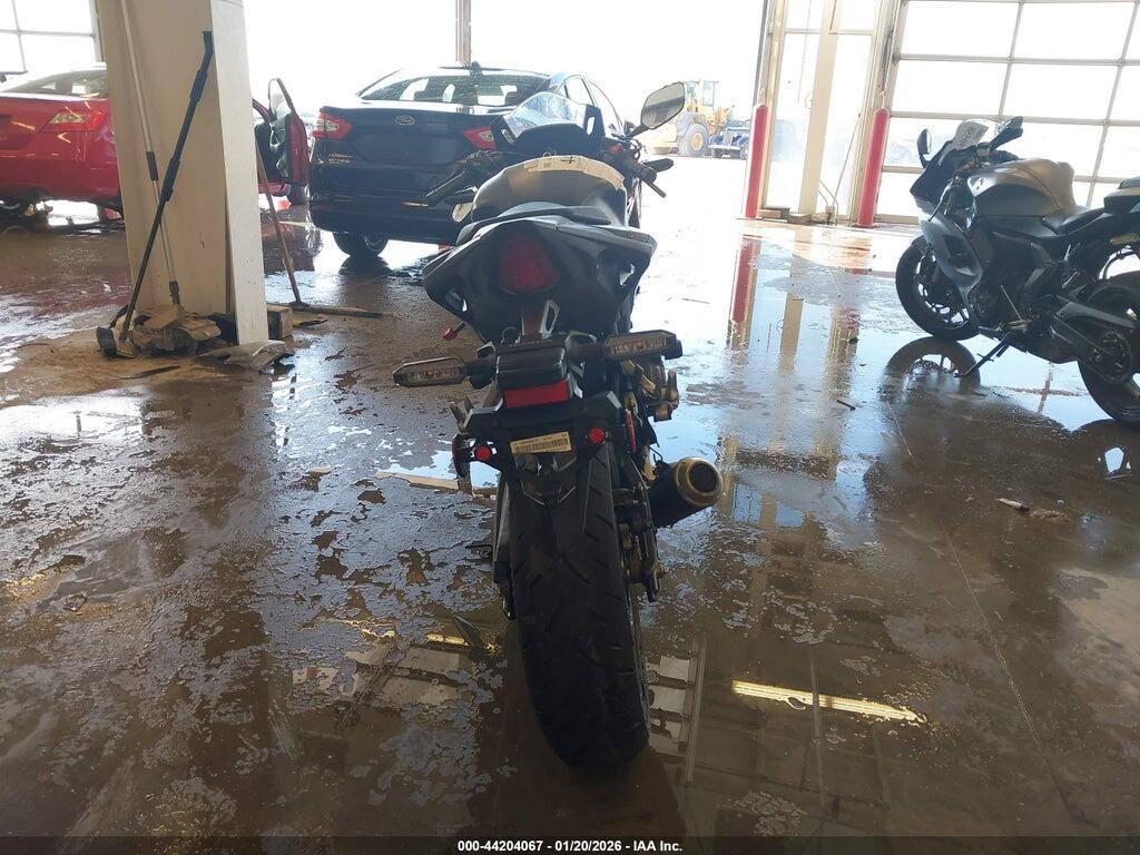 MLHPC7051R5000452 2024 HONDA CBR500 photo no. 6