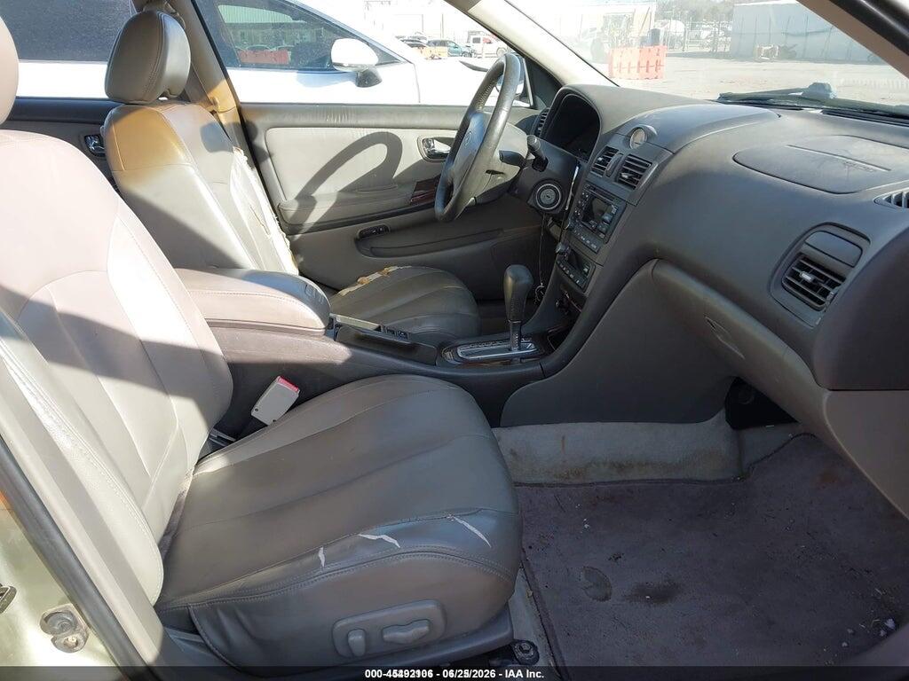 JNKCA31A11T011493 2001 INFINITI I30 photo no. 5