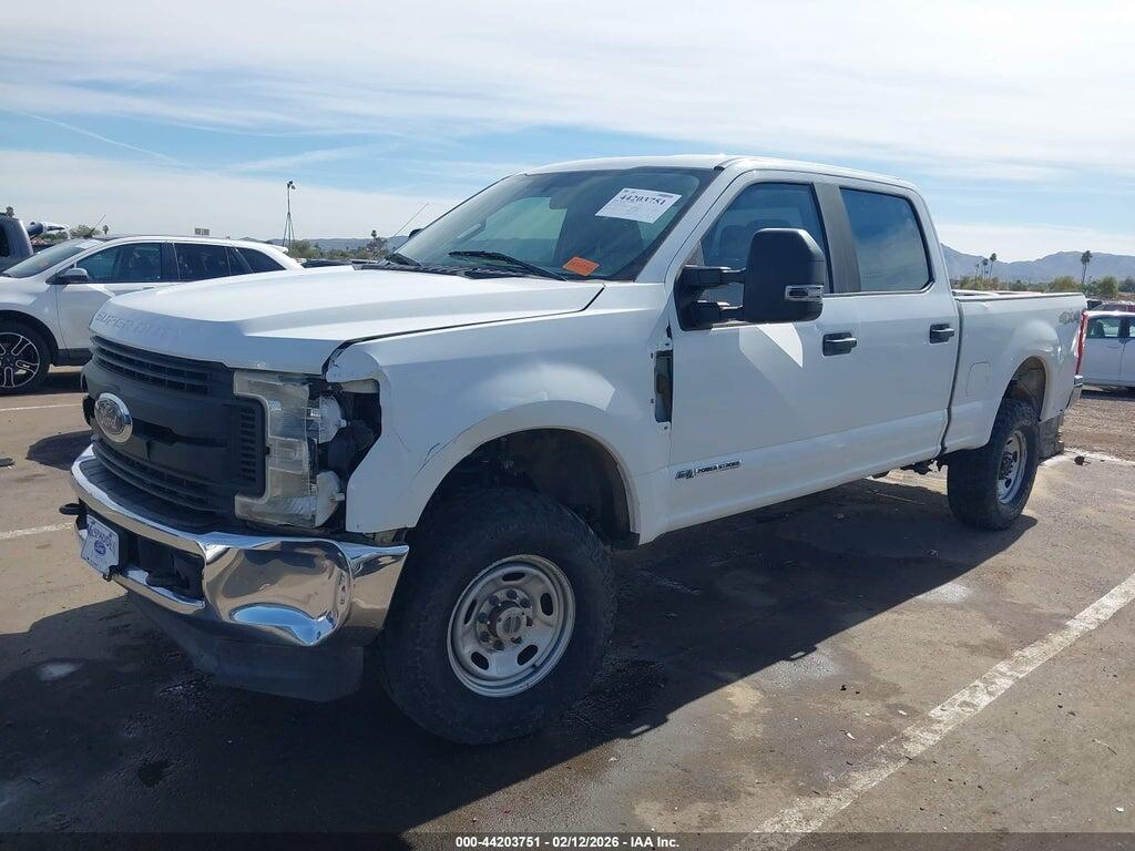 1FT7W2BT2JEB11329 2018 FORD F-250 photo no. 2