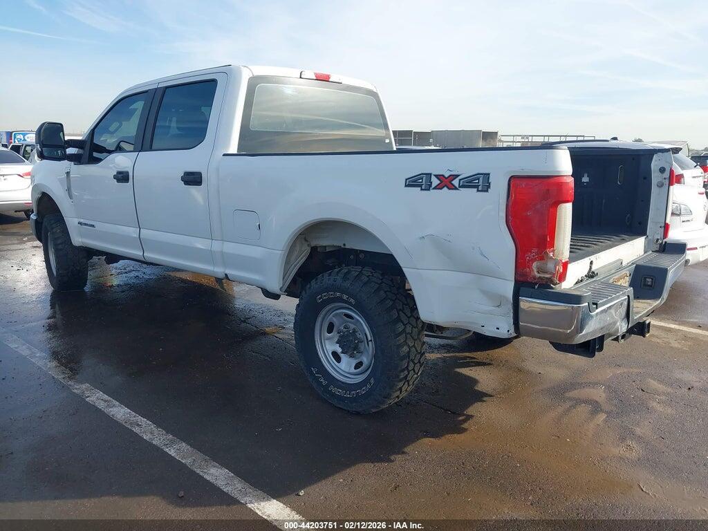 1FT7W2BT2JEB11329 2018 FORD F-250 photo no. 3