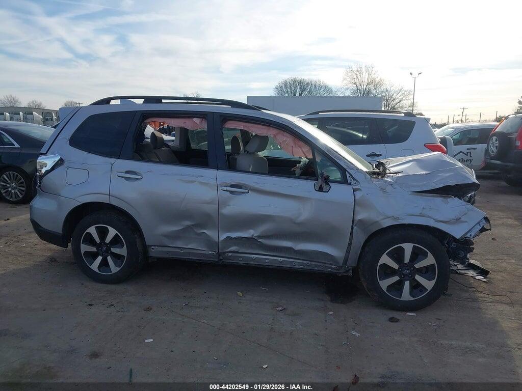 JF2SJADC3HH552848 2017 SUBARU FORESTER photo no. 12