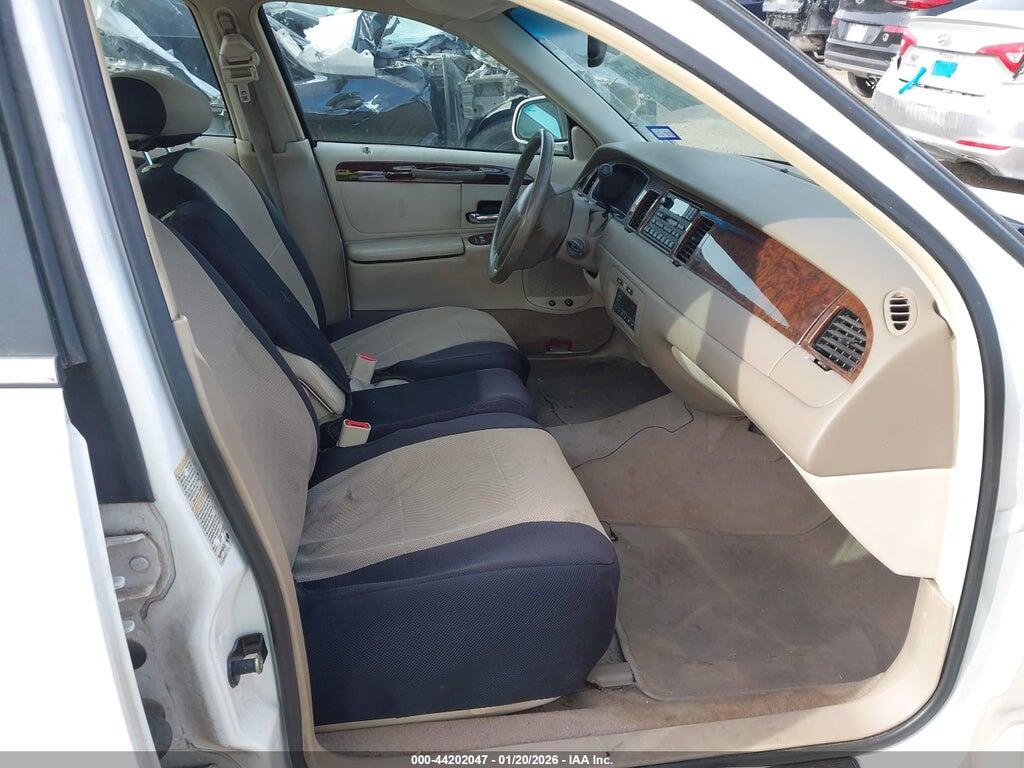 1LNHM82W8YY901892 2000 LINCOLN TOWN CAR photo no. 5