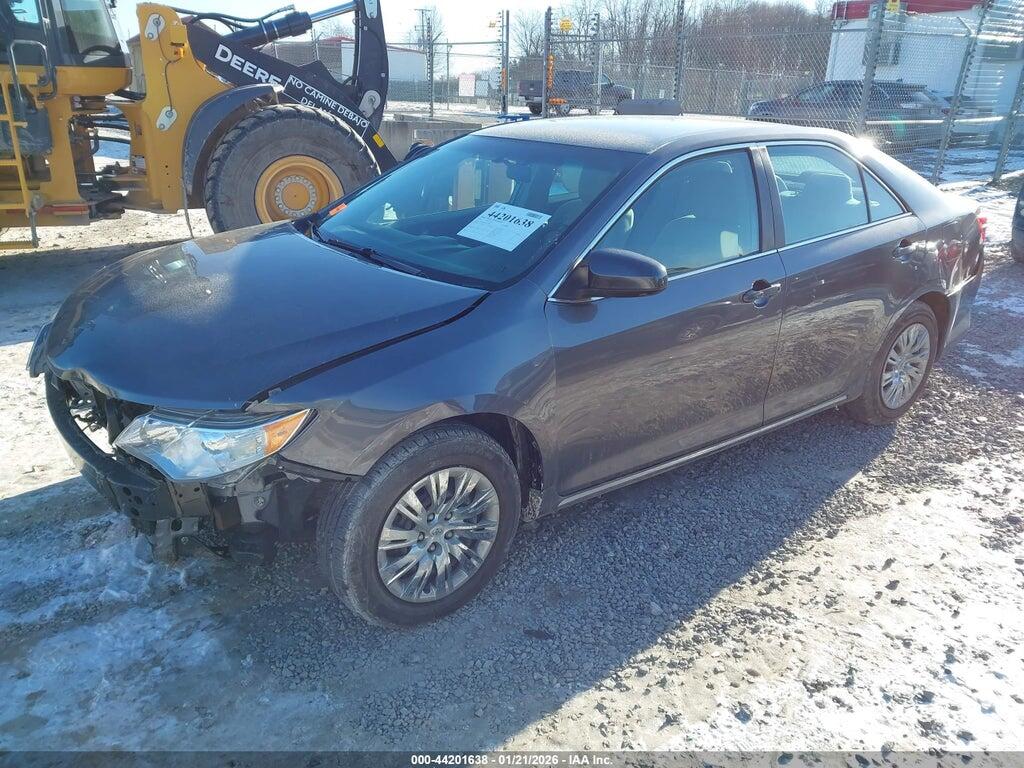 4T1BF1FK5EU354663 2014 TOYOTA CAMRY photo no. 2