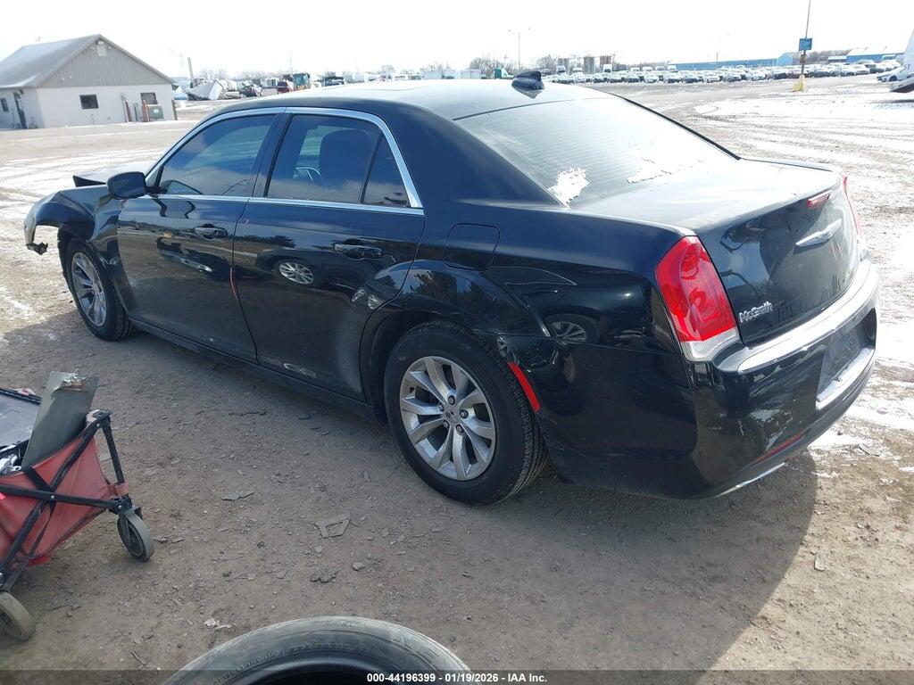 2C3CCAAG6FH868163 2015 CHRYSLER 300 photo no. 3