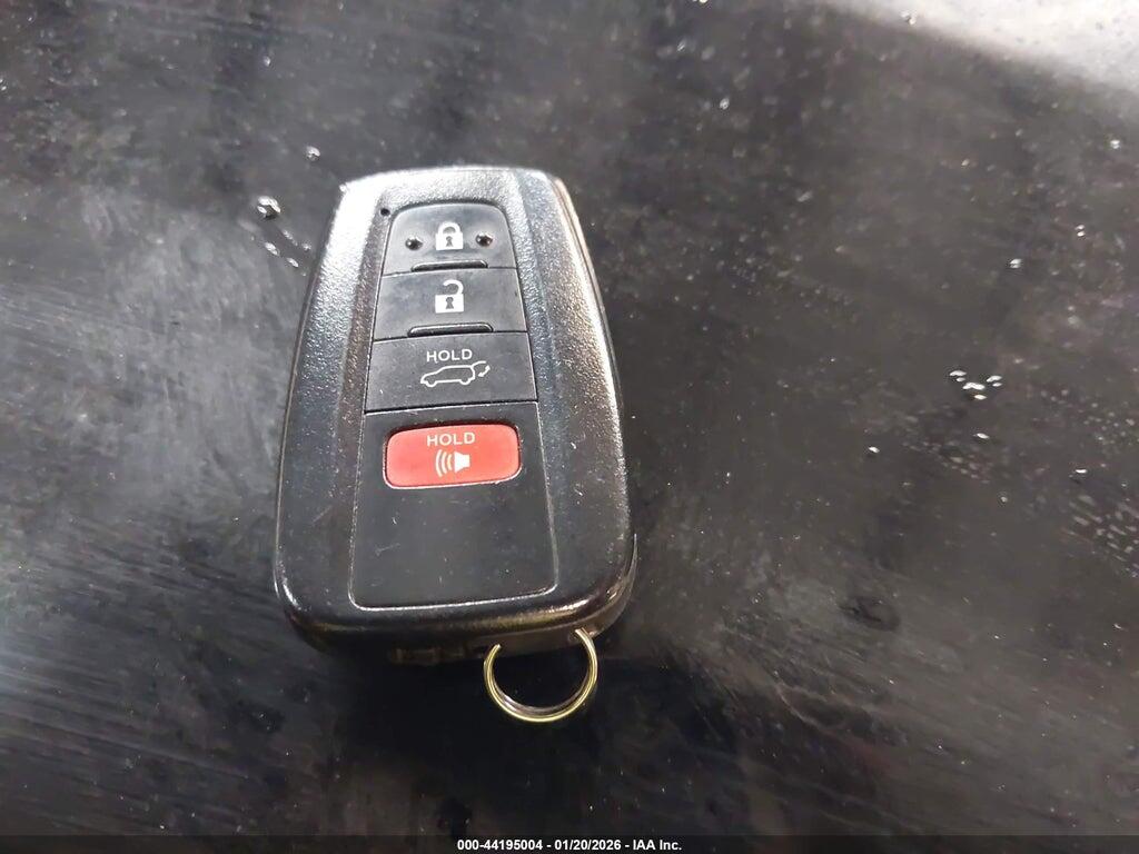 5TDFZRBH3MS149447 2021 TOYOTA HIGHLANDER photo no. 11