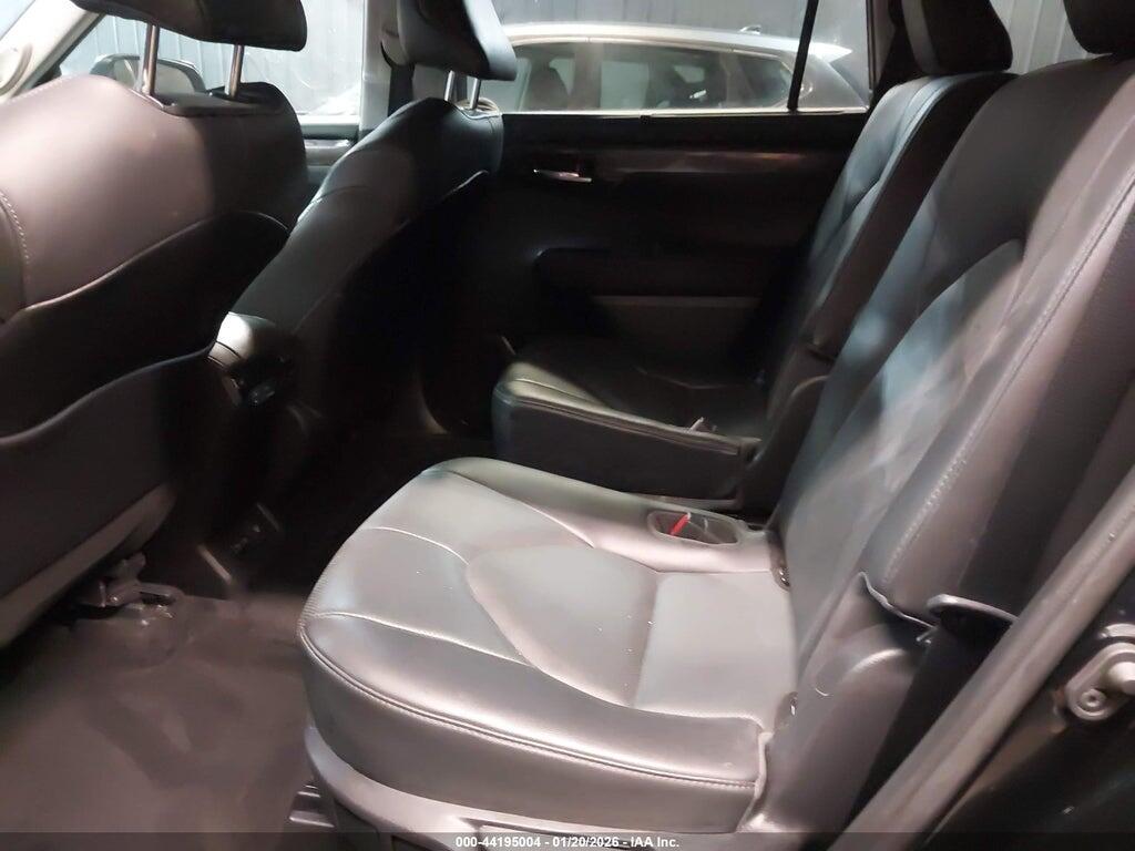 5TDFZRBH3MS149447 2021 TOYOTA HIGHLANDER photo no. 8