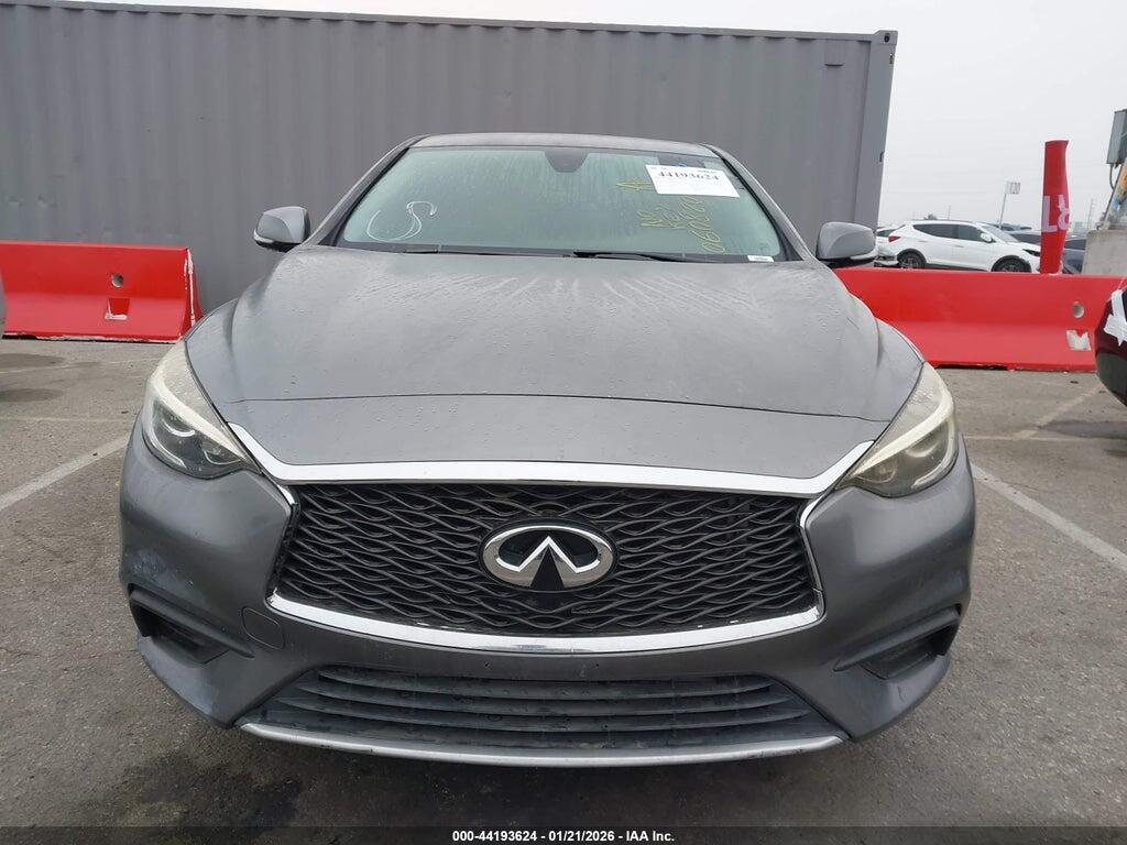SJKCH5CP0JA060820 2018 INFINITI QX30 photo no. 12