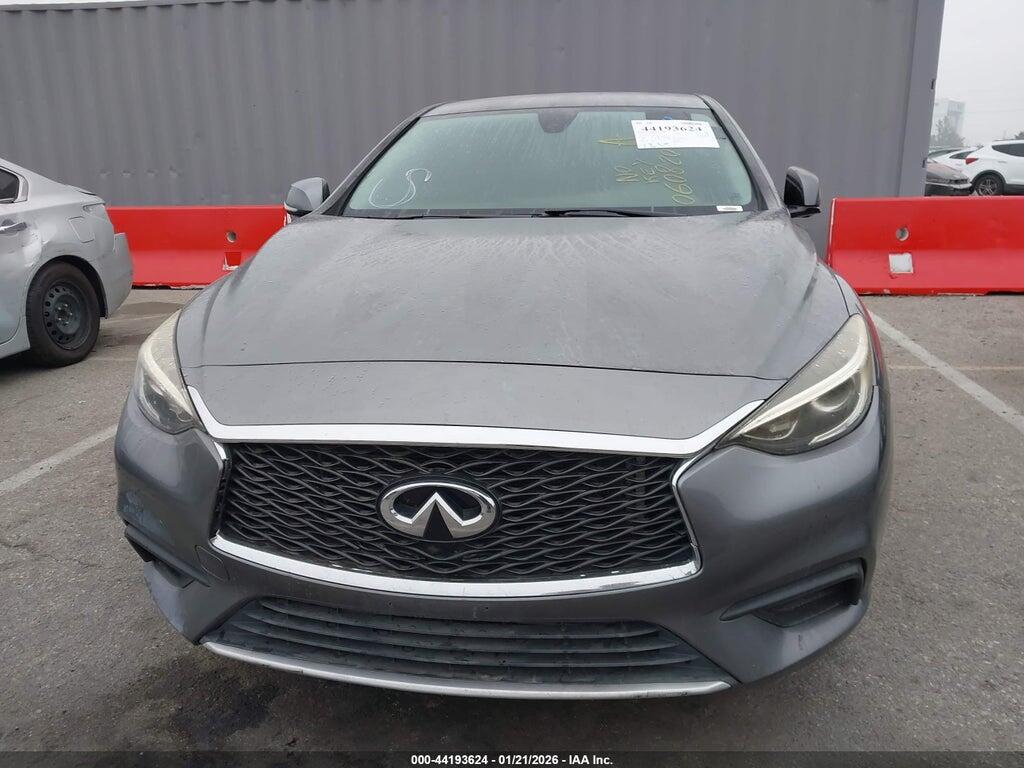SJKCH5CP0JA060820 2018 INFINITI QX30 photo no. 6