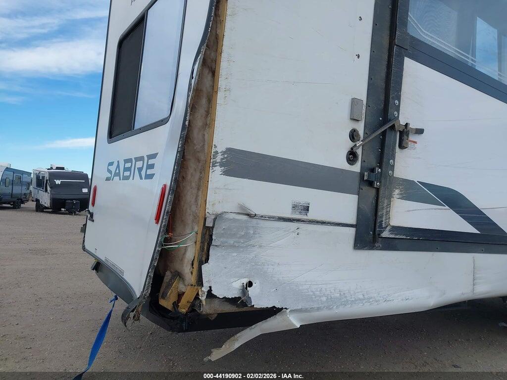 5ZT3SR2B2T6117458 2026 FOREST RIVER SABRE 5TH WHEEL photo no. 6
