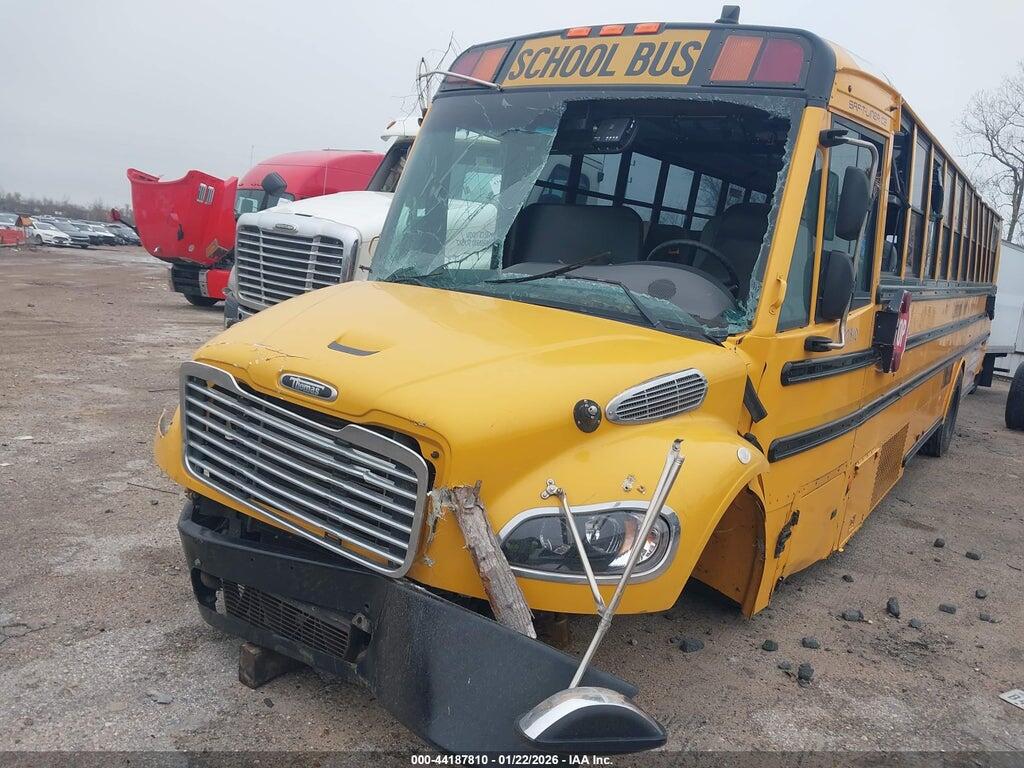 4UZABRFC1NCMU1867 2022 FREIGHTLINER CHASSIS photo no. 2