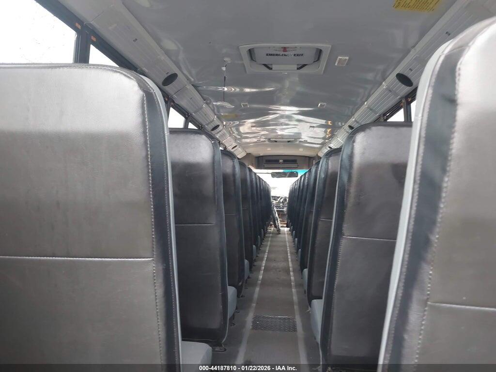4UZABRFC1NCMU1867 2022 FREIGHTLINER CHASSIS photo no. 8