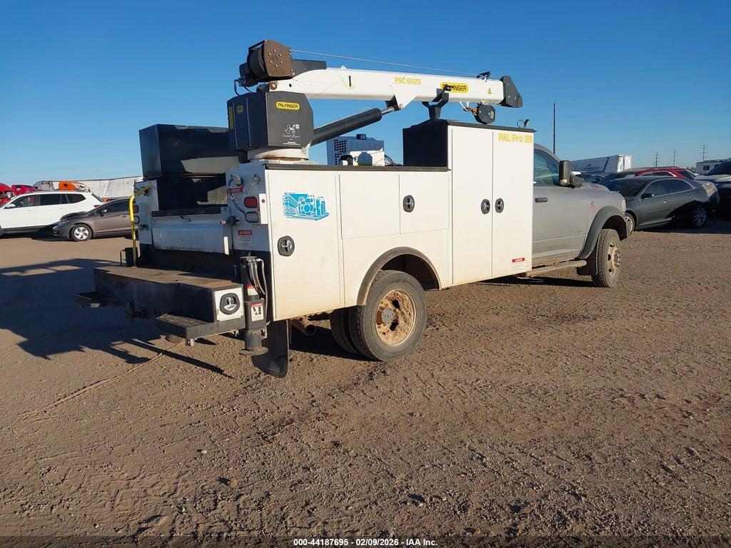 3C7WRLBL4KG659855 2019 RAM 4500 CHASSIS photo no. 4