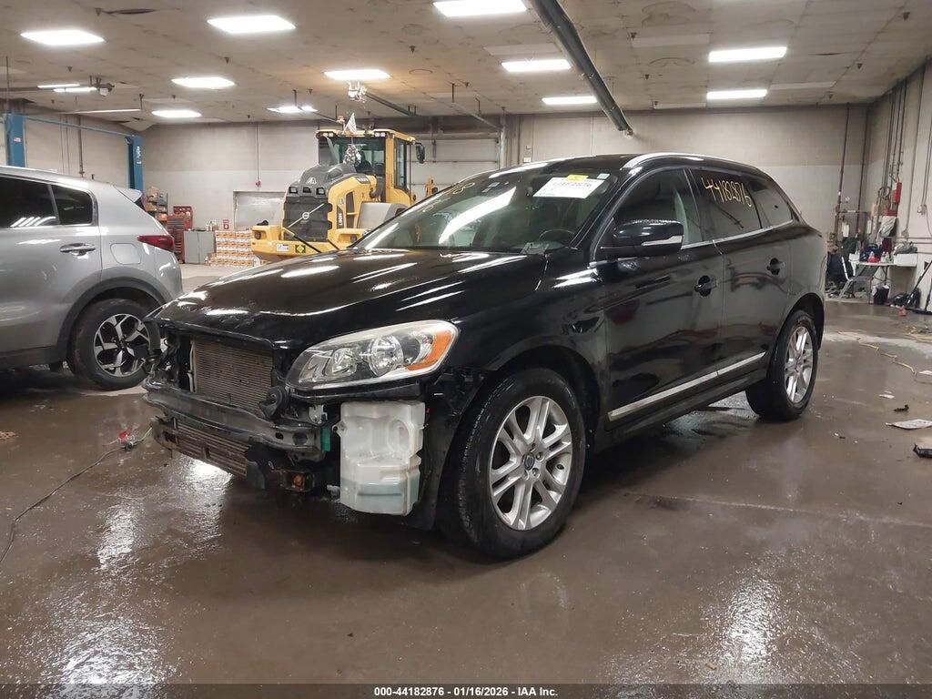 YV4902RC6F2565914 2015 VOLVO XC60 photo no. 2
