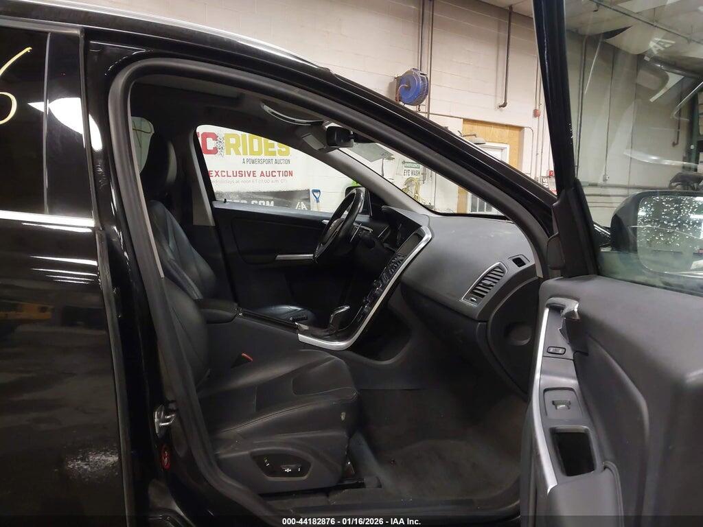 YV4902RC6F2565914 2015 VOLVO XC60 photo no. 5