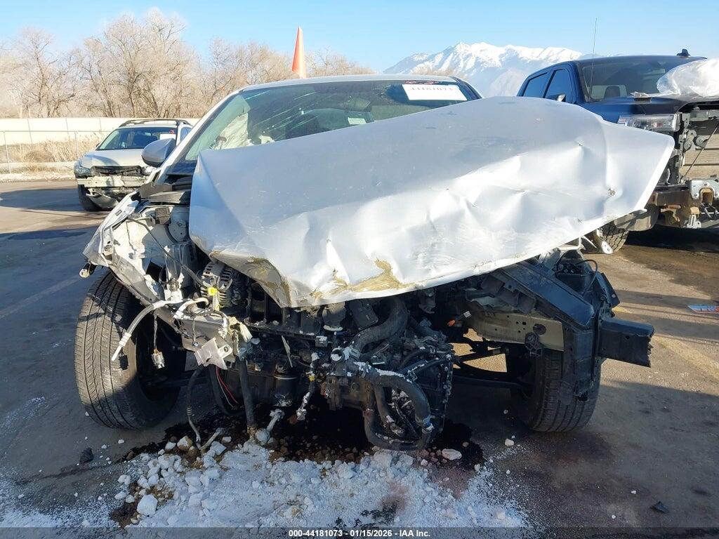 5NPD74LF9JH284852 2018 HYUNDAI ELANTRA photo no. 12