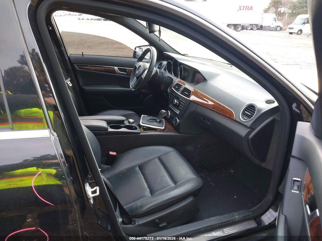 WDDGF8BB1CA715223 2012 MERCEDES-BENZ C 300 photo no. 5