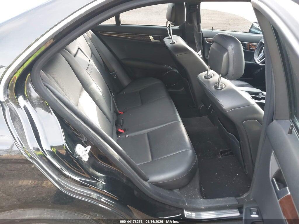 WDDGF8BB1CA715223 2012 MERCEDES-BENZ C 300 photo no. 8
