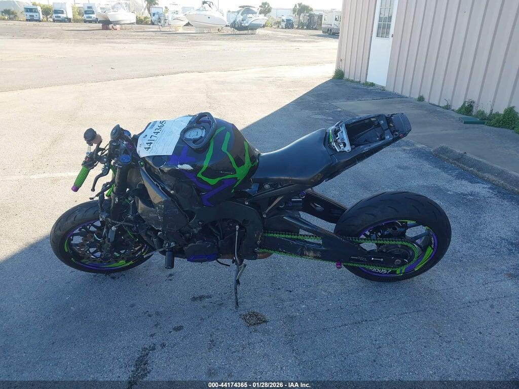 2012 HONDA CBR1000 RR — Фото 12 из 12