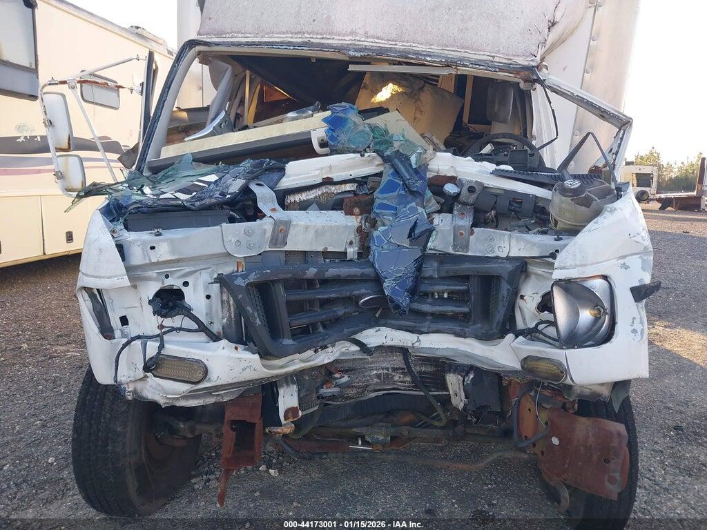 1FDXE45F2YHA94587 2000 FORD E-450 CUTAWAY photo no. 11