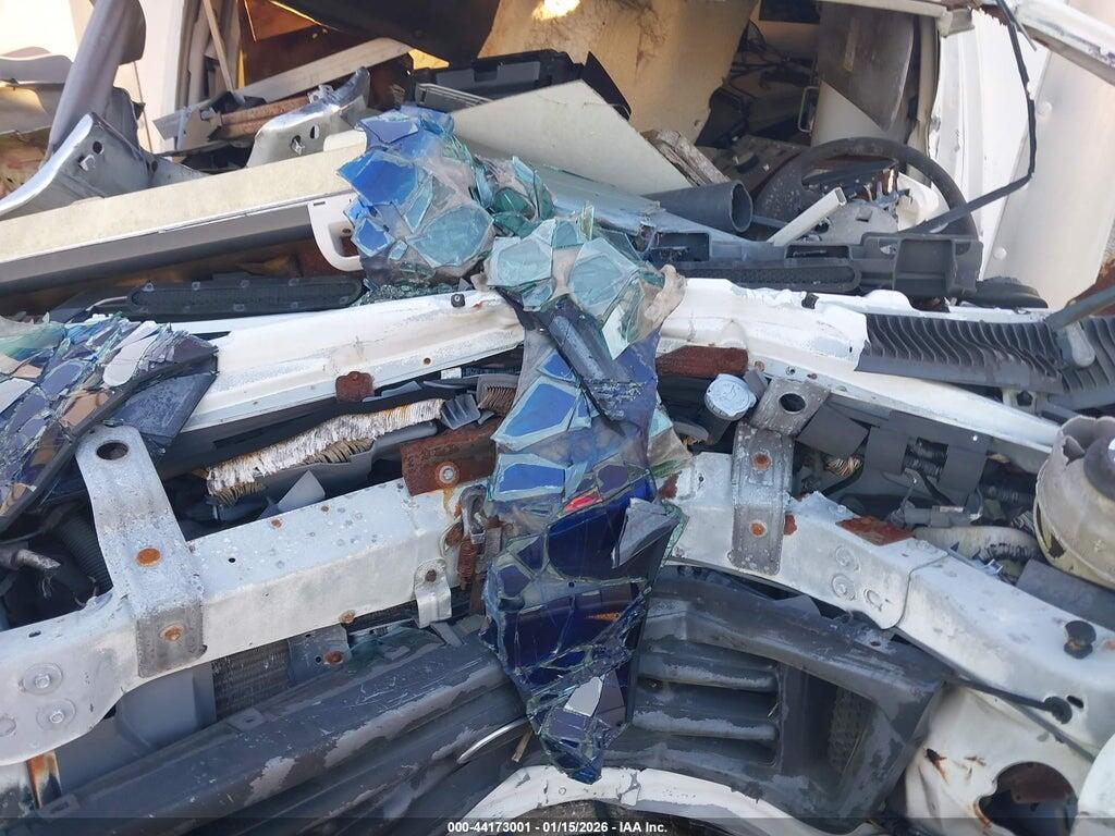 1FDXE45F2YHA94587 2000 FORD E-450 CUTAWAY photo no. 9