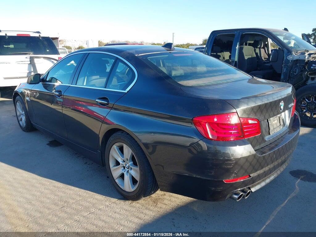 WBAFR1C5XBC737508 2011 BMW 528I photo no. 3