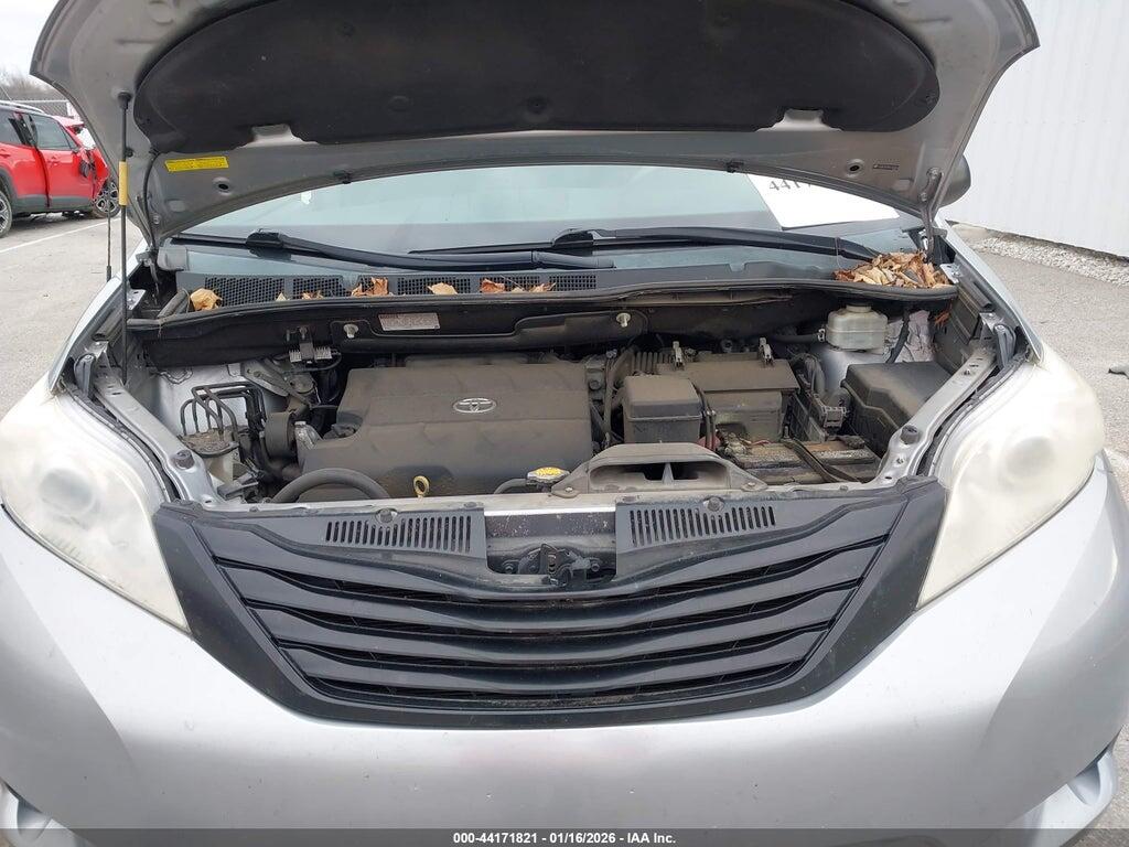 5TDZK3DC9DS339334 2013 TOYOTA SIENNA photo no. 10