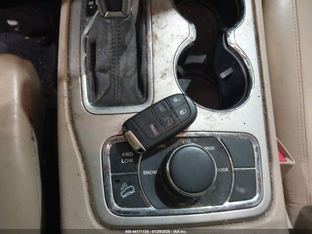 1C4RJFBG4HC786574 2017 JEEP GRAND CHEROKEE photo no. 11