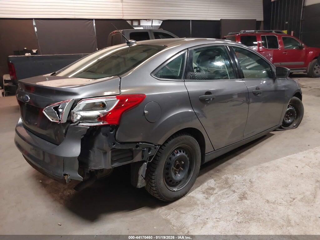 1FAHP3E21CL241827 2012 FORD FOCUS photo no. 4