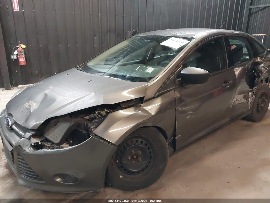 1FAHP3E21CL241827 2012 FORD FOCUS photo no. 6