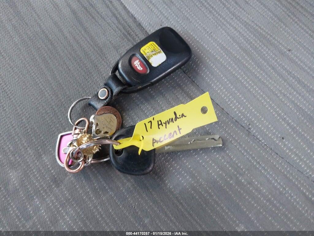 KMHCT4AE3HU300217 2017 HYUNDAI ACCENT photo no. 11
