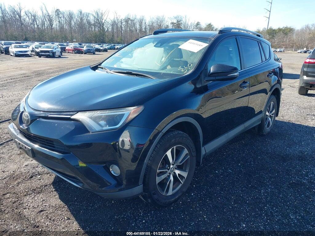 2T3RFREV1HW615288 2017 TOYOTA RAV4 photo no. 2