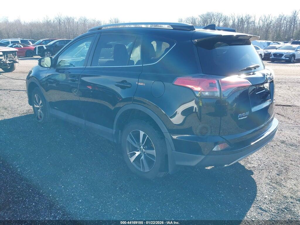 2T3RFREV1HW615288 2017 TOYOTA RAV4 photo no. 3