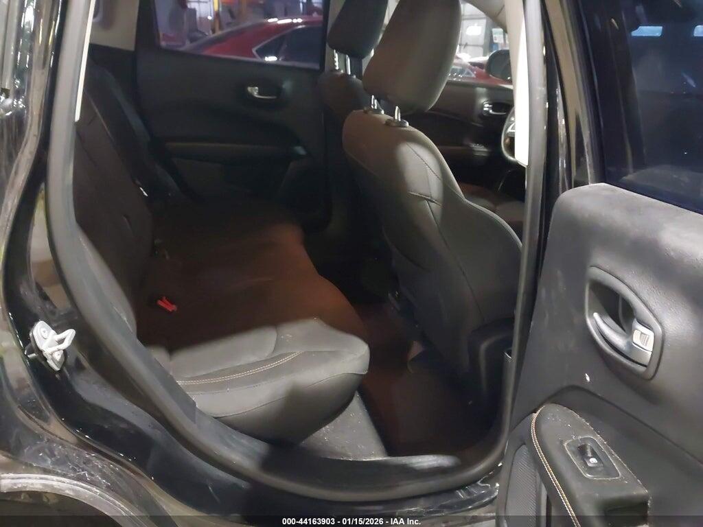 3C4NJCAB3JT204770 2018 JEEP COMPASS photo no. 8