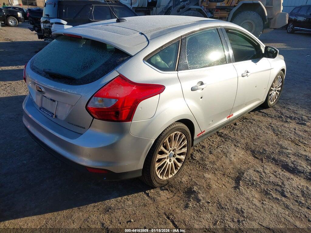 1FAHP3N2XCL137854 2012 FORD FOCUS photo no. 4