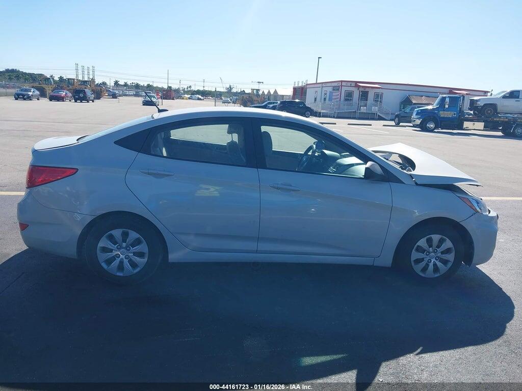 KMHCT4AEXHU181565 2017 HYUNDAI ACCENT photo no. 12