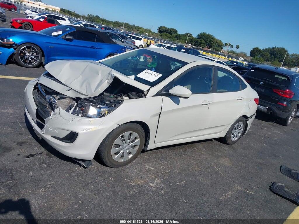 KMHCT4AEXHU181565 2017 HYUNDAI ACCENT photo no. 2