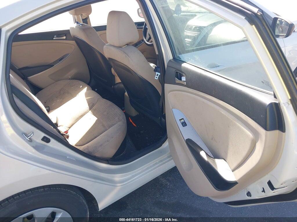 KMHCT4AEXHU181565 2017 HYUNDAI ACCENT photo no. 8