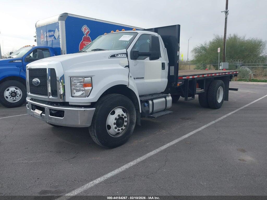 1FDNF6DC6JDF04523 2018 FORD F-650 DIESEL photo no. 2