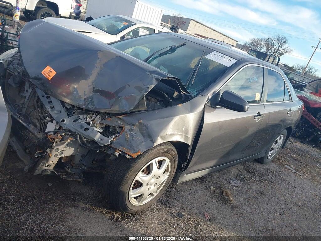 4T1BF1FK5EU347910 2014 TOYOTA CAMRY photo no. 2
