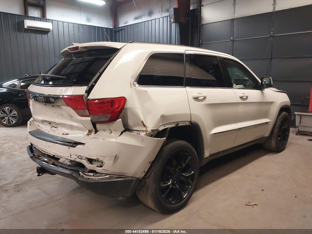 1J4RR4GG6BC584374 2011 JEEP GRAND CHEROKEE photo no. 4