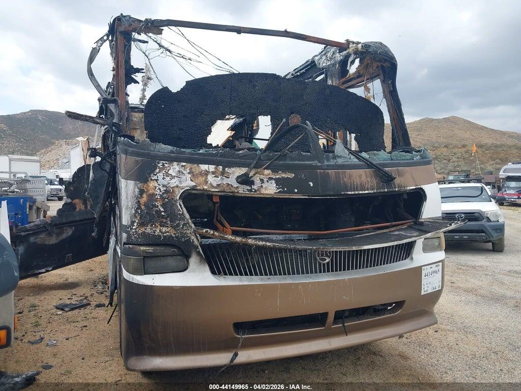 1FCNF53SX10A13466 2001 FORD F550 photo no. 1