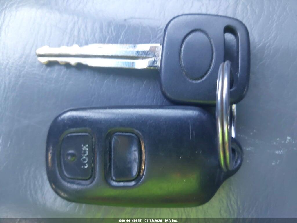 JTEHH20V726044866 2002 TOYOTA RAV4 photo no. 11