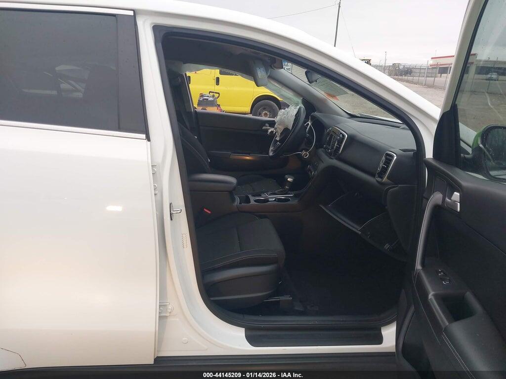KNDPMCAC6J7430573 2018 KIA SPORTAGE photo no. 5