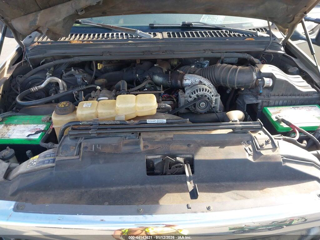 1FTSX30F22EB40938 2002 FORD F-350 photo no. 10