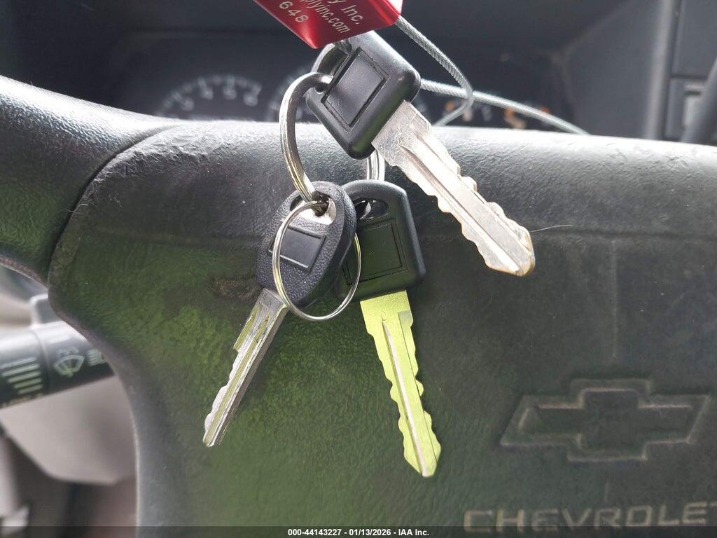 1GBEC19R8VE231263 1997 CHEVROLET C1500 photo no. 11