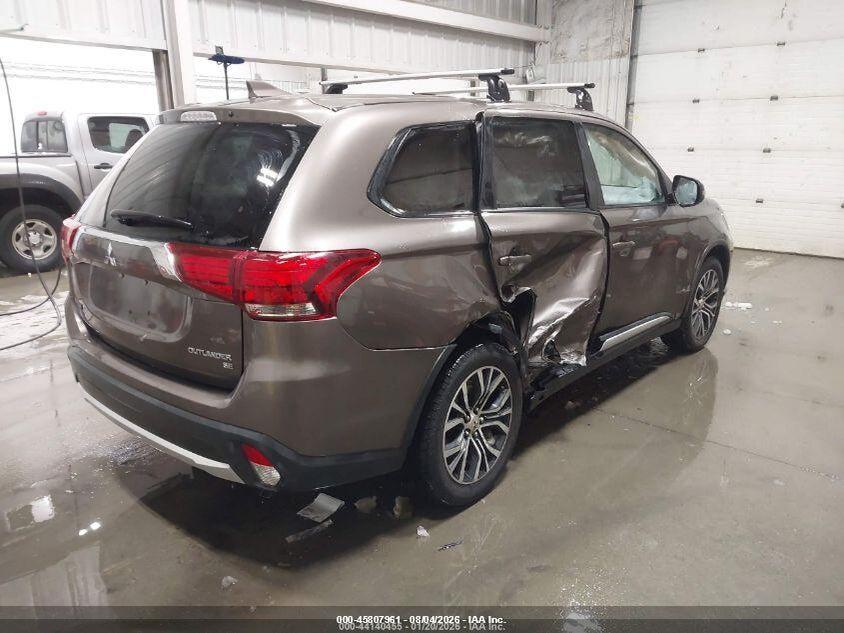 JA4AD3A34JZ021704 2018 MITSUBISHI OUTLANDER photo no. 4